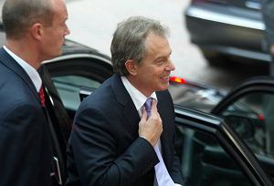 Tony Blair: Kapuściński pisał, że w dzieciństwie głodował. A Polska to teraz kwitnący członek UE