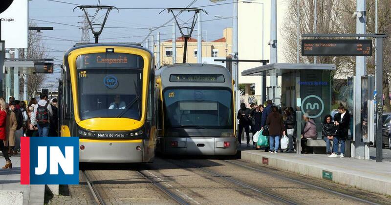 Lotação esgotada leva Metro do Porto a tirar mais bancos nas composições