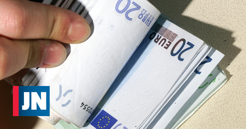 Pagamentos em atraso caem para 857,8 milhões até maio