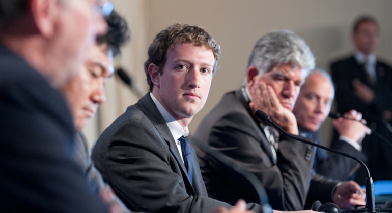 Para senador americano, Zuckerberg deveria encarar possibilidade de prisão