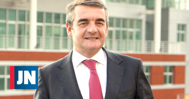 Alfredo Casimiro: Vendedor desde pequenino