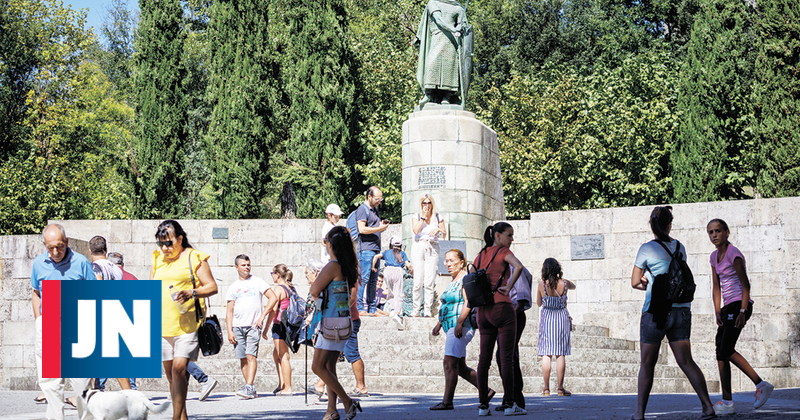 Turismo pode crescer entre 20% e 30% neste ano