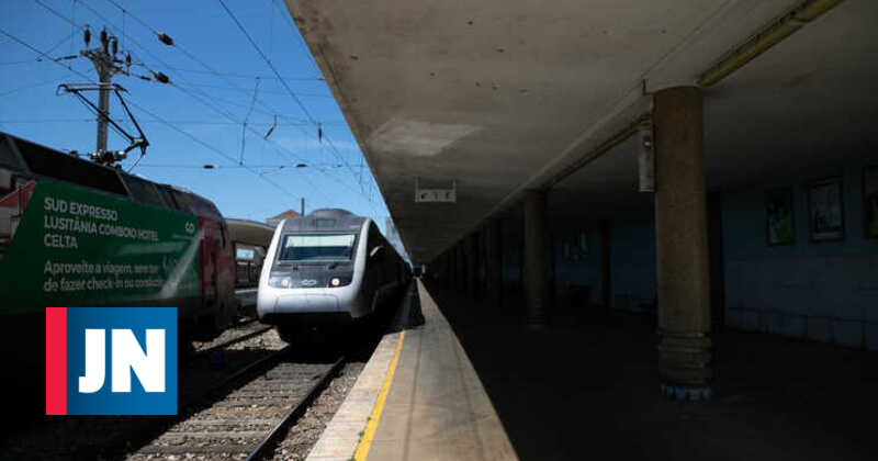 CP repõe lotação máxima em comboios com lugares sentados