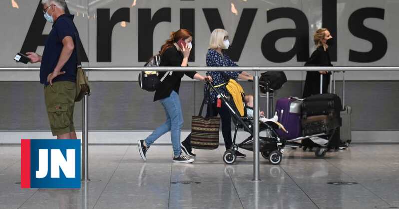 Operadores e transportadoras criticam saída de Portugal da ″lista verde″