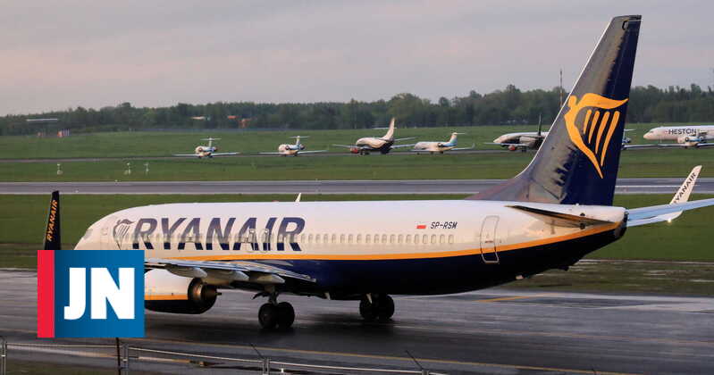Ryanair desiste dos recursos sobre despedimento de tripulantes de Lisboa e Porto