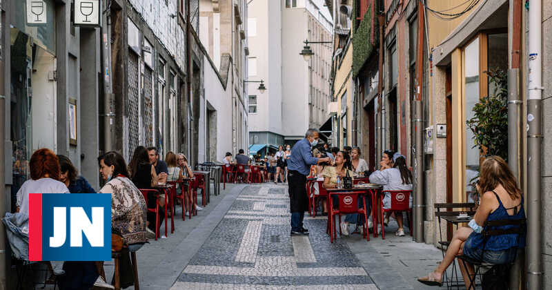 Restaurantes querem fim dos autotestes e pedem unidades de saúde à porta