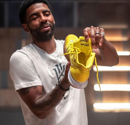 Nike выпустит кроссовки в честь сериала о Губке Бобе