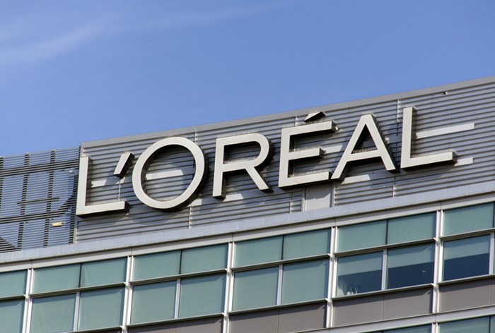 L’Oreal планирует выкупить два бренда у Clarins