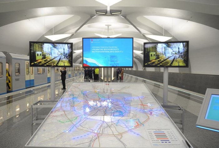 ТАСС запустит сеть информационных экранов в общественном транспорте