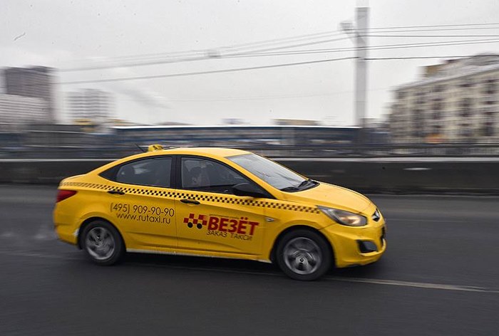 «Яндекс.Такси» купит активы конкурента — группы «Везет»