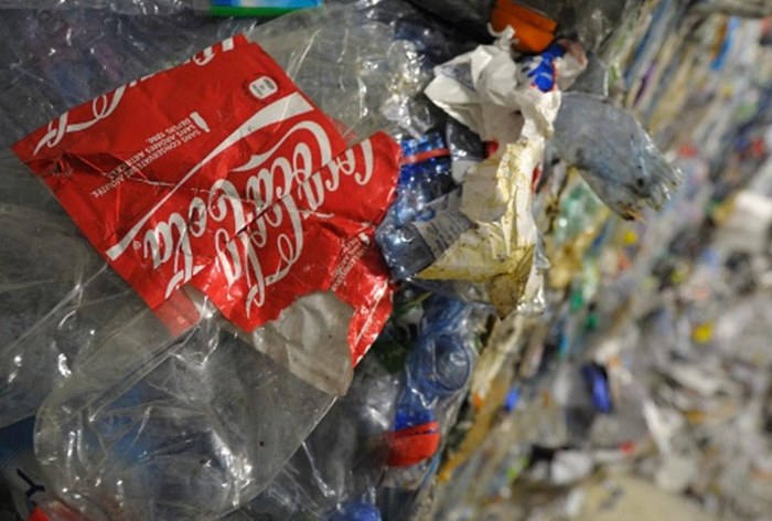 Coca-Cola запустит программу по раздельному сбору мусора в России