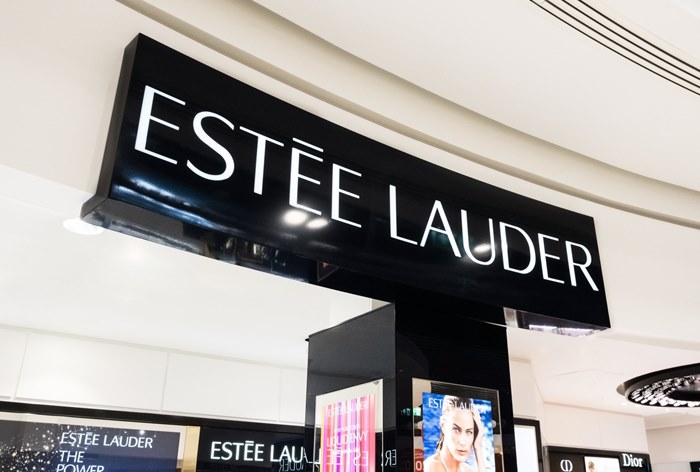 Продажи Estee Lauder выросли на 9% благодаря стареющим миллениалам