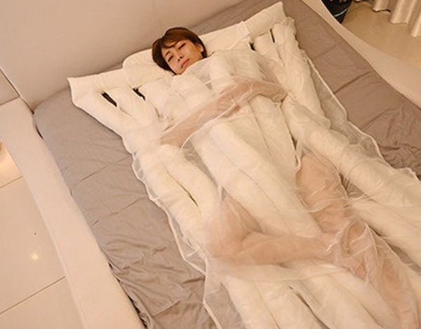 Японцы выпустили «одеяло-лапшу» для комфортного сна
