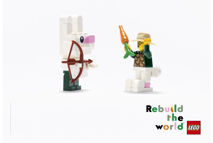 Акула-серфер и охотник-кролик: «перестройка» привычного мира в новой рекламе Lego