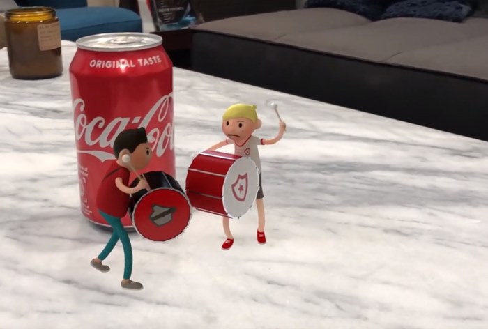 Coca-Cola запустила рекламную кампанию в дополненной реальности