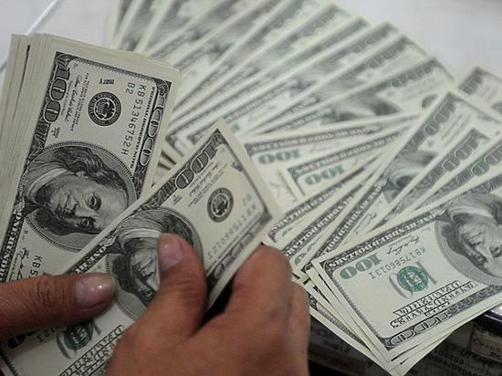 Эксперт предсказал обрушение доллара до 30 рублей