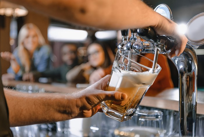 ФАС предложила смягчить запрет на рекламу пива
