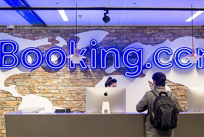 Онлайн-сервисы Booking и Ostrovok обвинили в продвижении нелегальных отелей в РФ