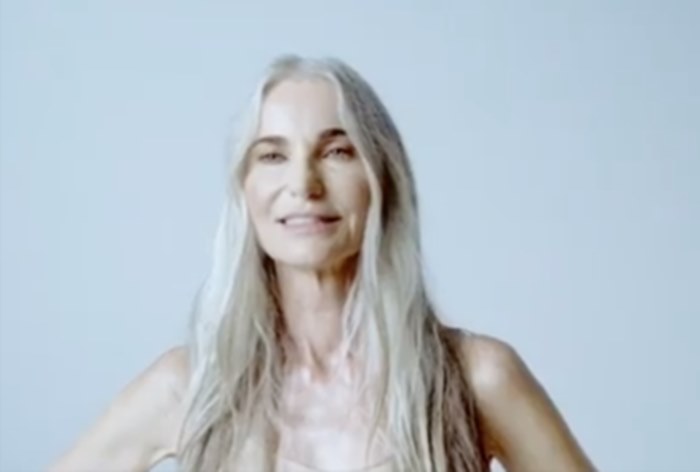 В рекламе нижнего белья от Ким Кардашьян снялась 58-летняя модель