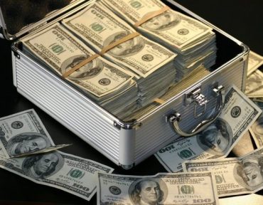 Россияне накопили за рубежом чертову дюжину триллионов