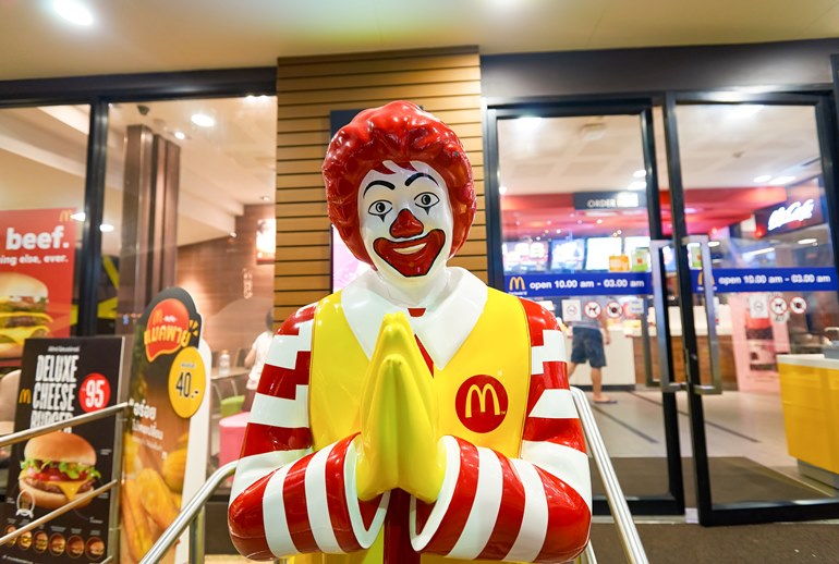 McDonald’s возвращает сотрудников в офисы