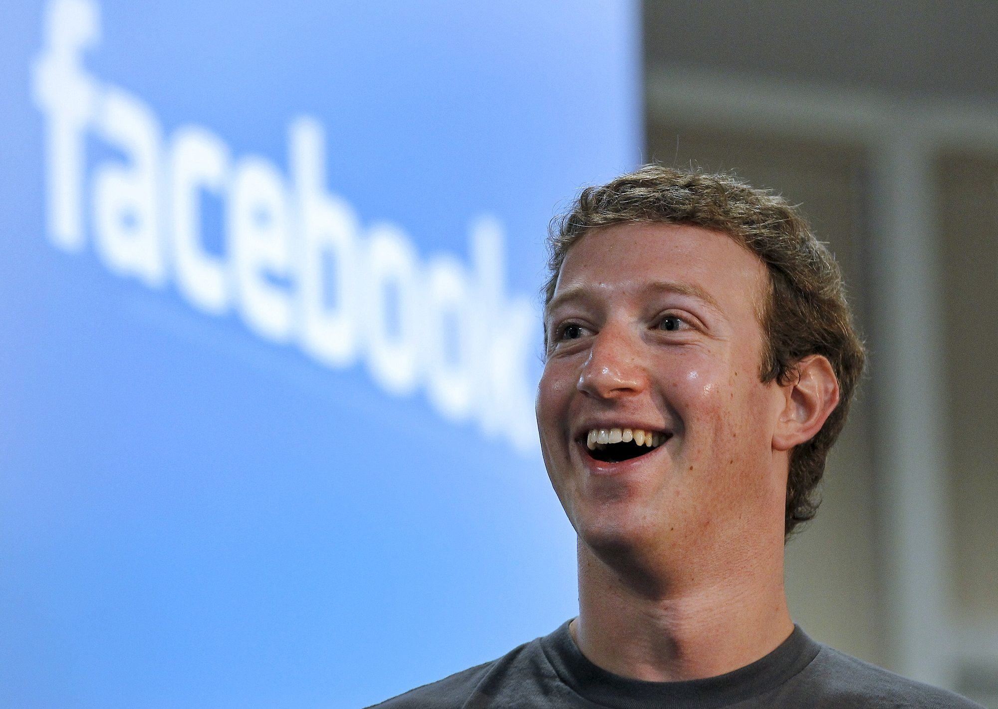 Analysts cheer Facebook, dismiss 'boilerplate' caution from execs