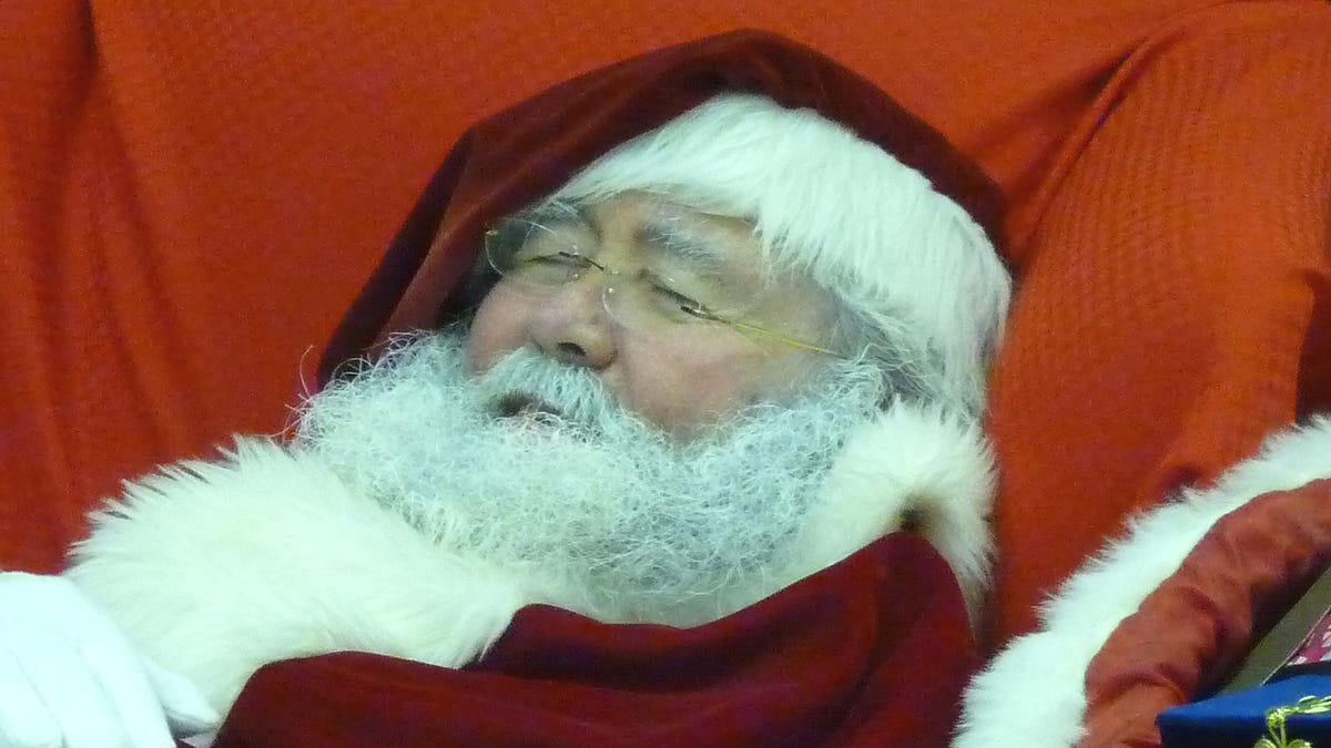 Is Santa Claus coming to town malls amid COVID-19?