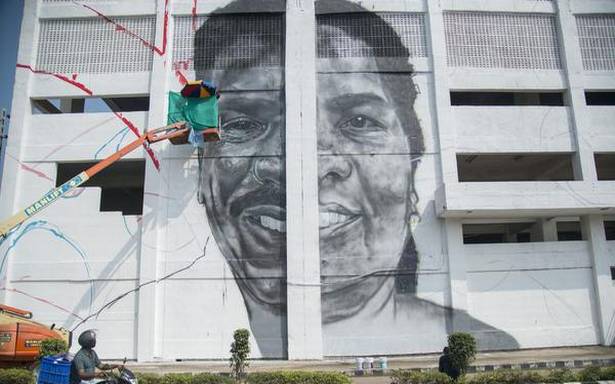 Chennai’s Indira Nagar MRTS sports a mural that raises awareness on HIV/AIDS