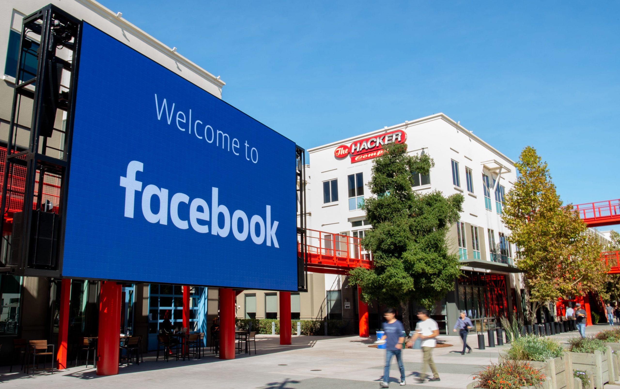 Facebook will use part of its headquarters as a public Covid vaccination site