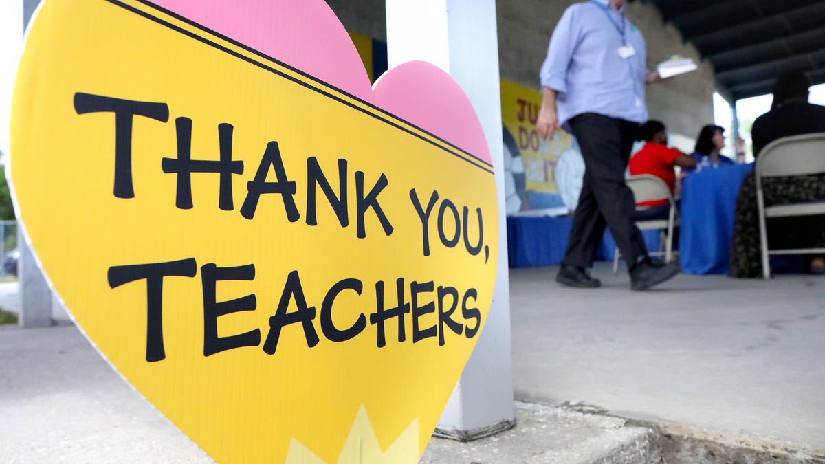 McDonald's, Taco Bell, Sonic among restaurants offering freebies, deals on Teacher Appreciation Day Tuesday